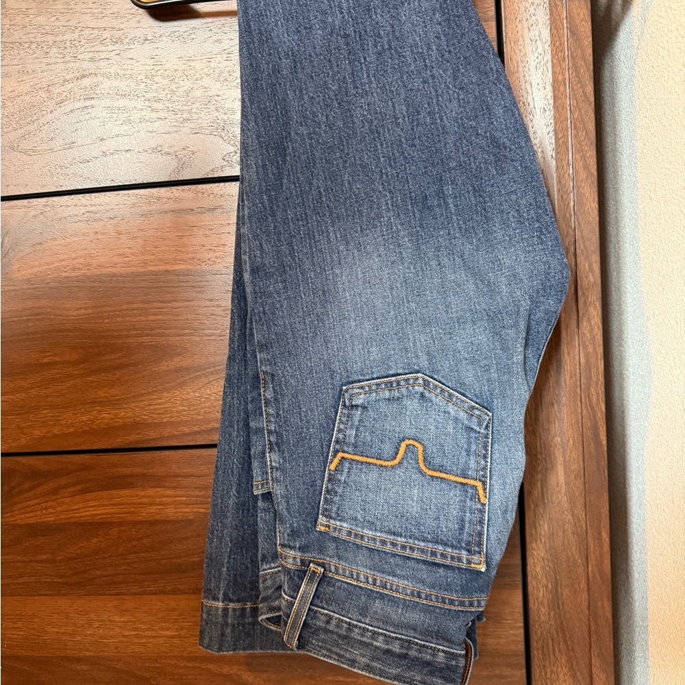 Men's Blue Denim Jeans with Contrasting Stitch Detail